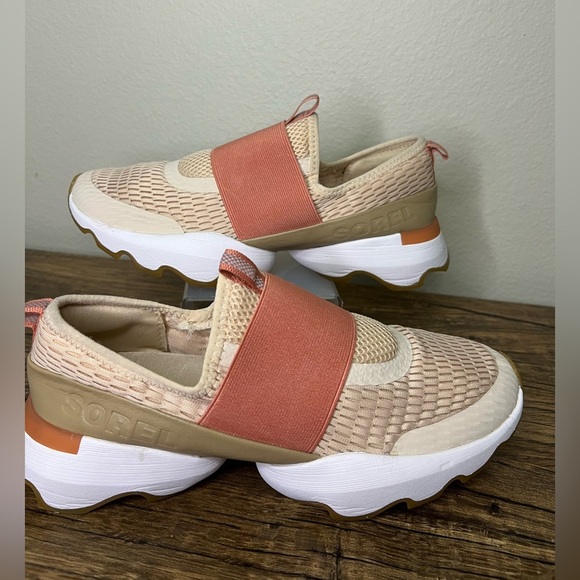 Sorel Women’s Kinetic Impact - Nova Sand/Paradox Pink - Picture 1 of 7